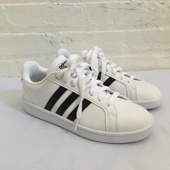 adidas Shoes - NEW! Women’s Adidas Cloud Foam Sneakers